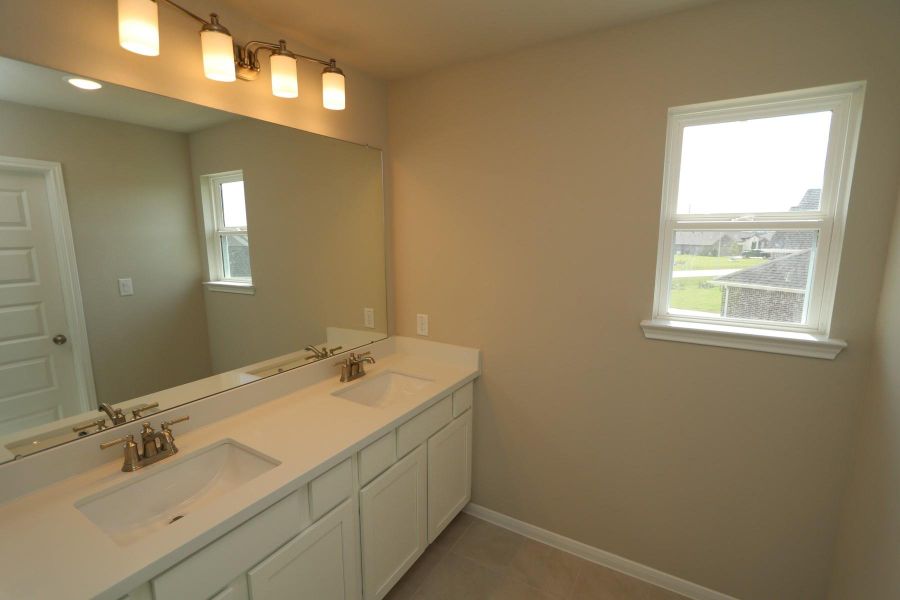 Hall bath 2 Hall bath 2