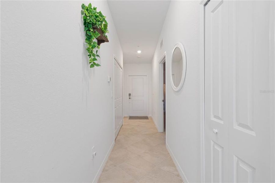 Spacious, unfurnished interior of a new home in , Venice (Image 20).