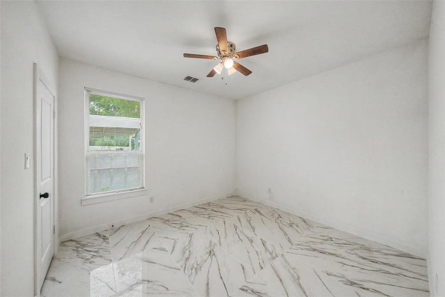 Spacious, unfurnished interior of a new home in , Fort Worth (Image 17).