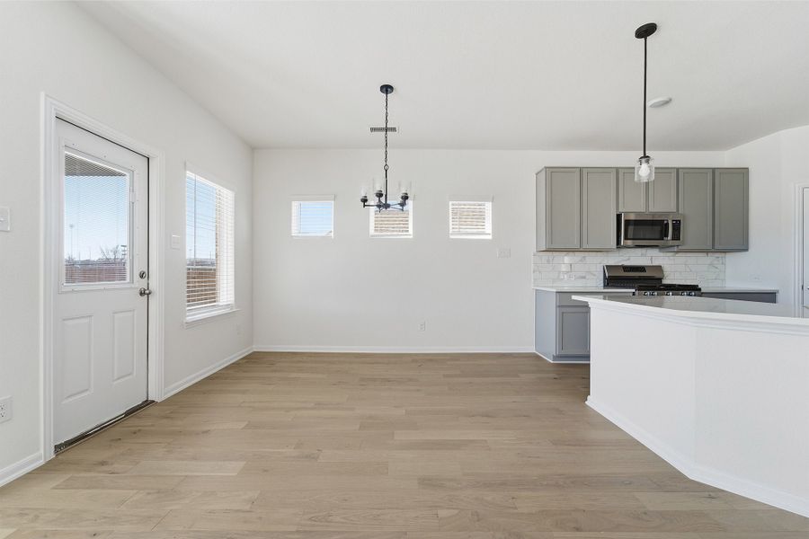 Spacious, unfurnished interior of a new home in Pebblebrook, Sherman (Image 21).