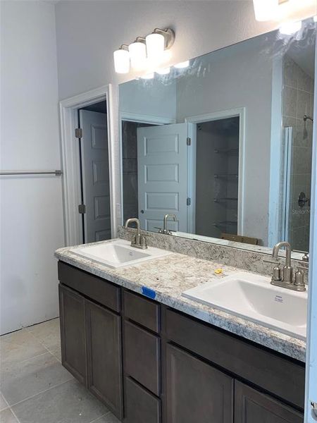 Furnished interior view inside a new home in Citrus Springs Sub, Dunnellon (Image 5).