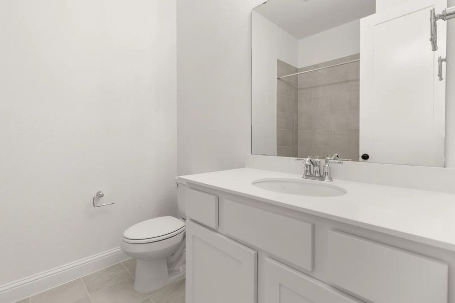 Brynlee II G Bathroom 2