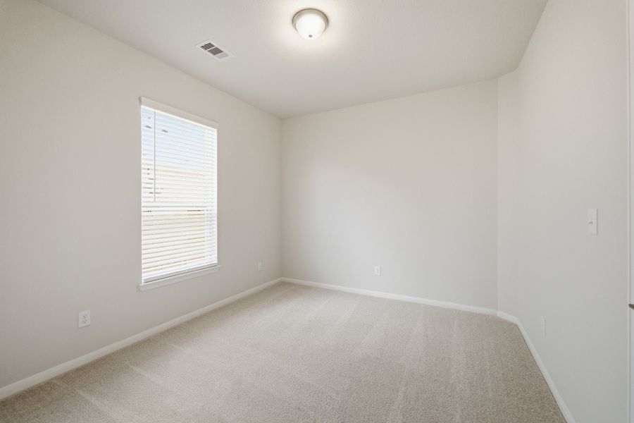 Spacious, unfurnished interior of a new home in Ashland, Richwood (Image 25).