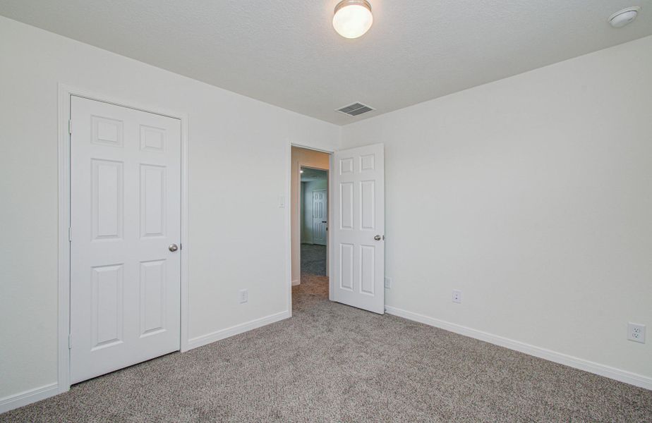 Spacious, unfurnished interior of a new home in , Hockley (Image 28).