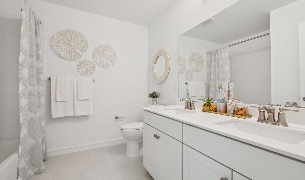 Hall bath with dual sinks Hall bath with dual sinks