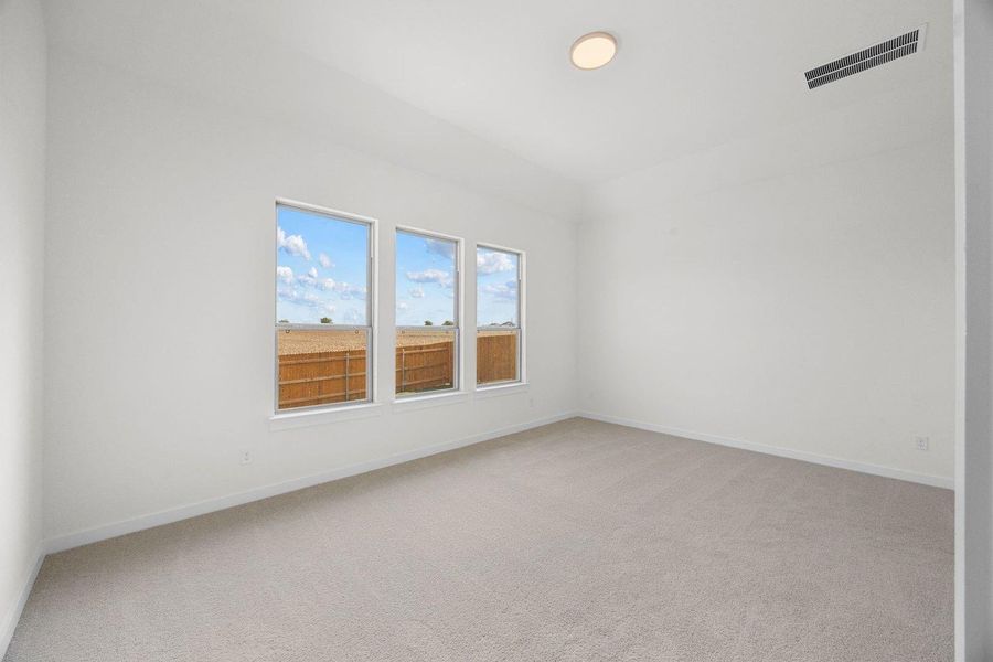 Spacious, unfurnished interior of a new home in Prairie Winds, Hutto (Image 34).