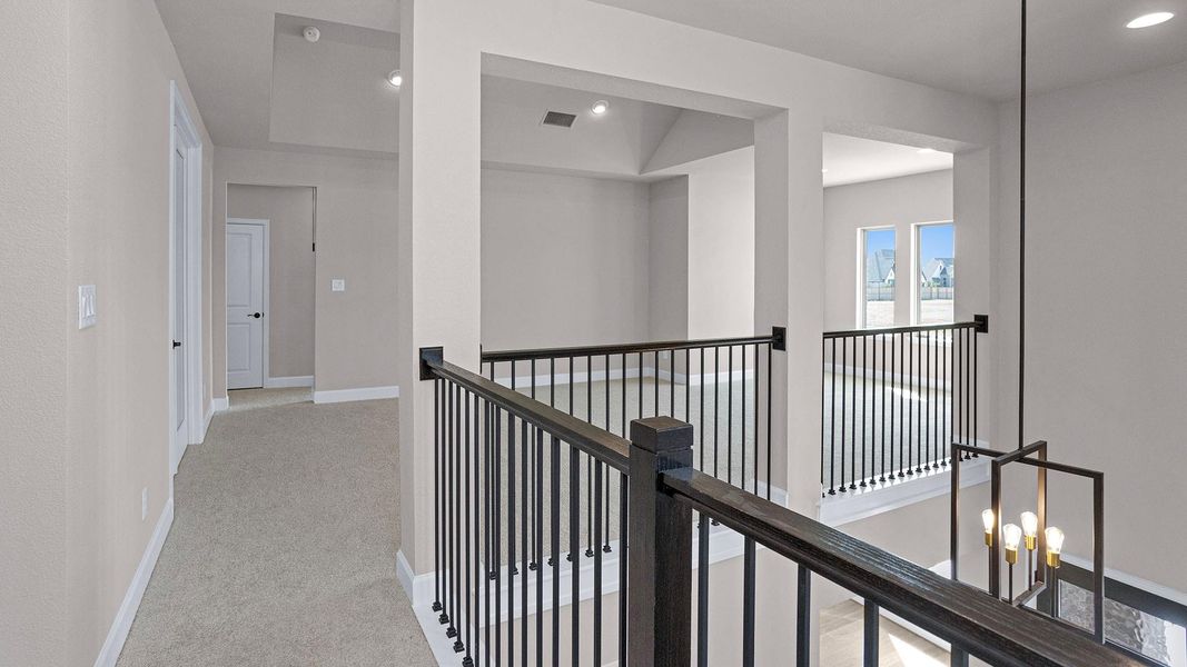 Spacious, unfurnished interior of a new home in Evergreen 70', Conroe (Image 18).