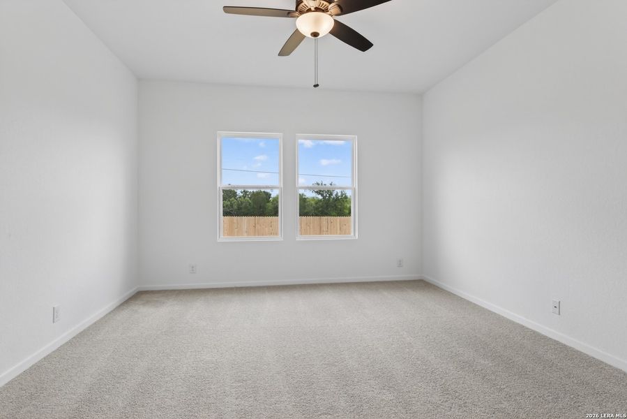Spacious, unfurnished interior of a new home in Hennersby Hollow, San Antonio (Image 19).