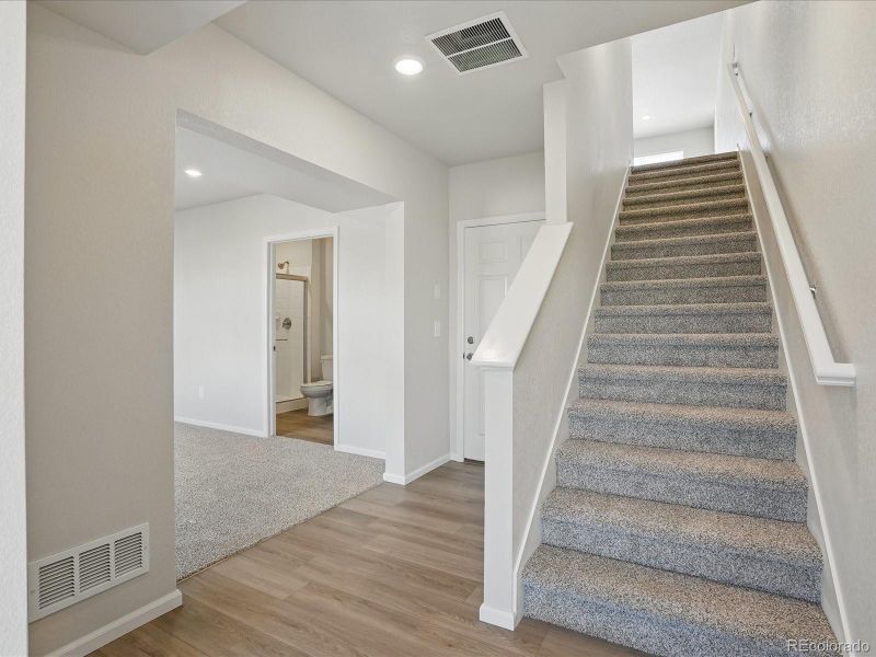 Image 27 of a home in Three Hills.