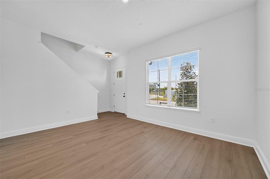 Spacious, unfurnished interior of a new home in Lake Cawood Cove, Windermere (Image 14). Spacious, unfurnished interior of a new home in Lake Cawood Cove, Windermere (Image 14).