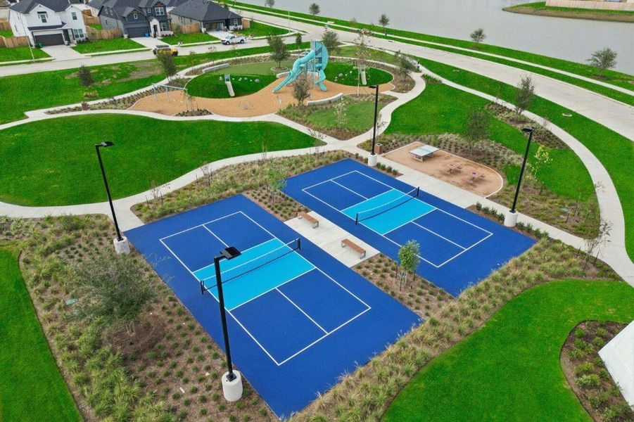 Community amenities in Windcress, Cove (Image 12).