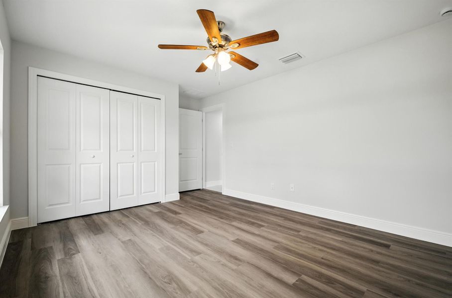 Spacious, unfurnished interior of a new home in , Fort Pierce (Image 20).