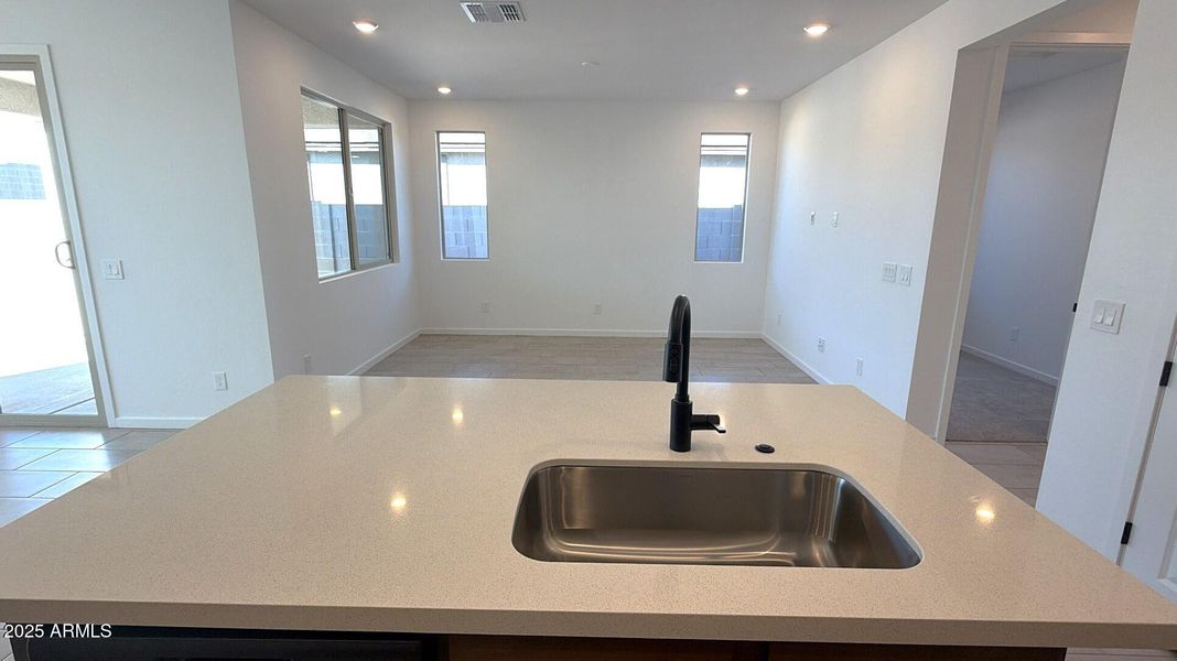 E865BA8C-F287-4CCC-8F4D-DB7B65C6FD8E