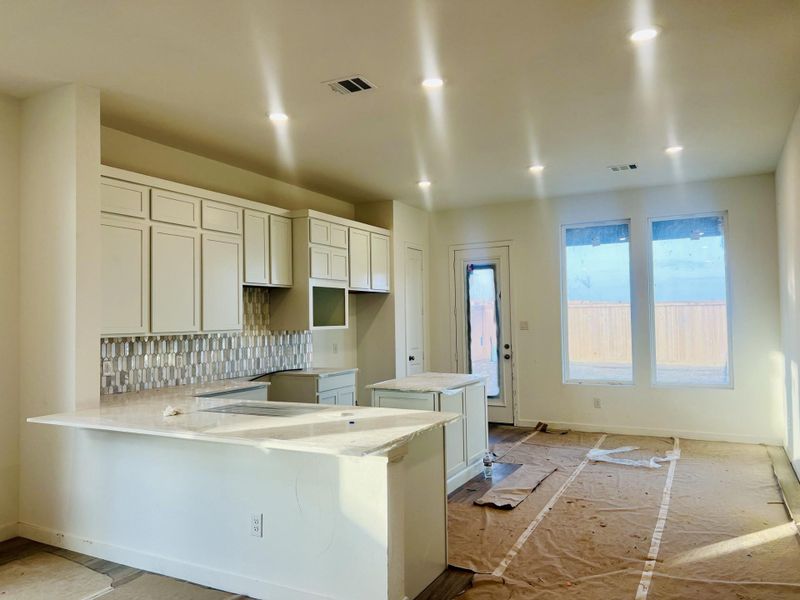 *Not actual home, pictures representative of same floor plan*