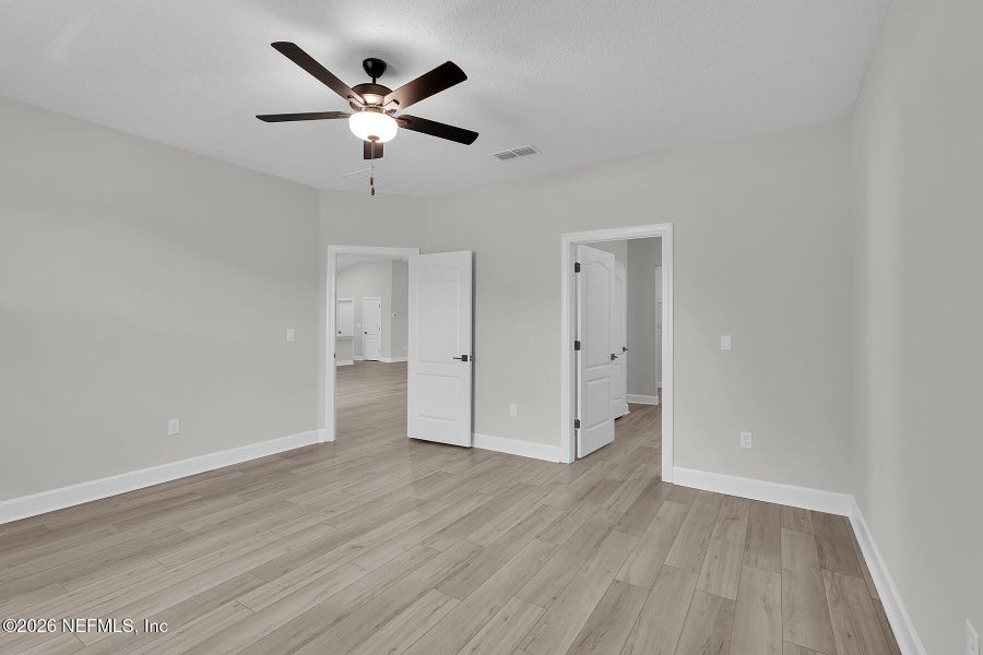 Spacious, unfurnished interior of a new home in , Jacksonville (Image 11).