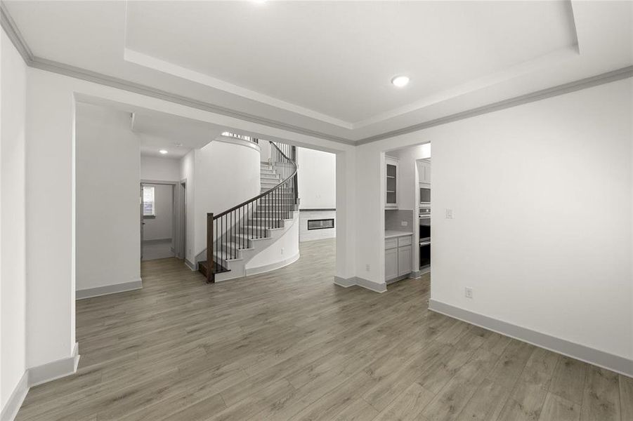 2004 Harmony Pine  Dining 2