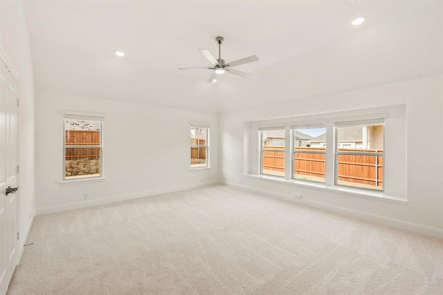 Spacious, unfurnished interior of a new home in Rockwood, Mansfield (Image 34).