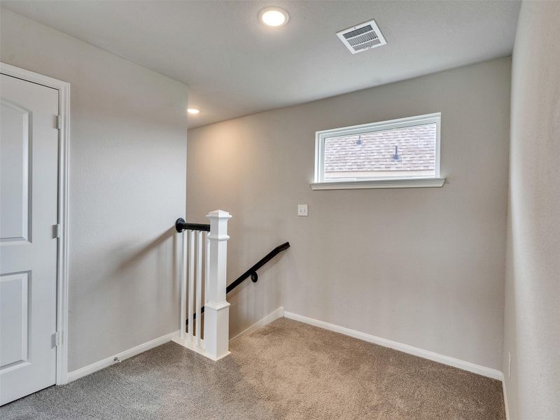 Image 31 of a home in Park Lakes East.