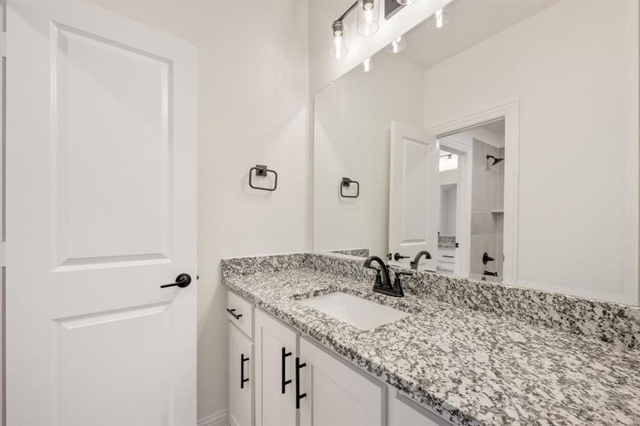 Furnished interior view inside a new home in Terracina, Rockwall (Image 11). Furnished interior view inside a new home in Terracina, Rockwall (Image 11).