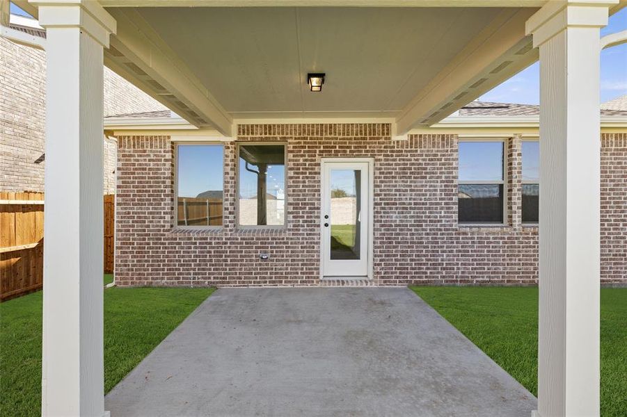 521 Waterhouse Lake  Patio