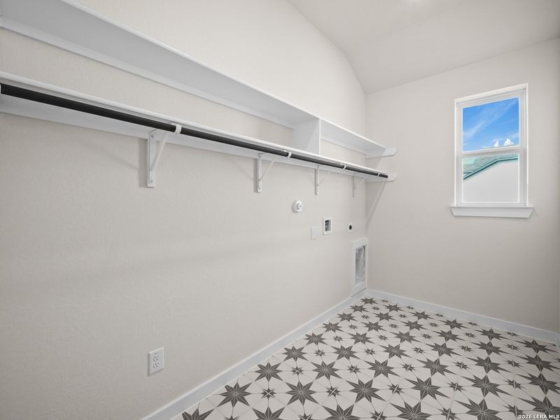 Spacious, unfurnished interior of a new home in Morgan Meadows, San Antonio (Image 13).