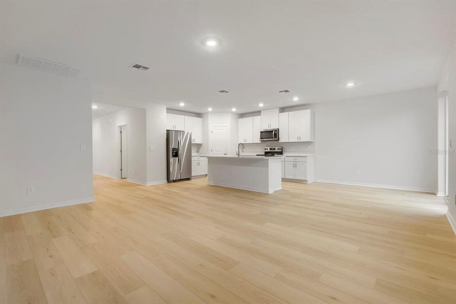 Spacious, unfurnished interior of a new home in Salt Meadows - Classic Series, Parrish (Image 20).