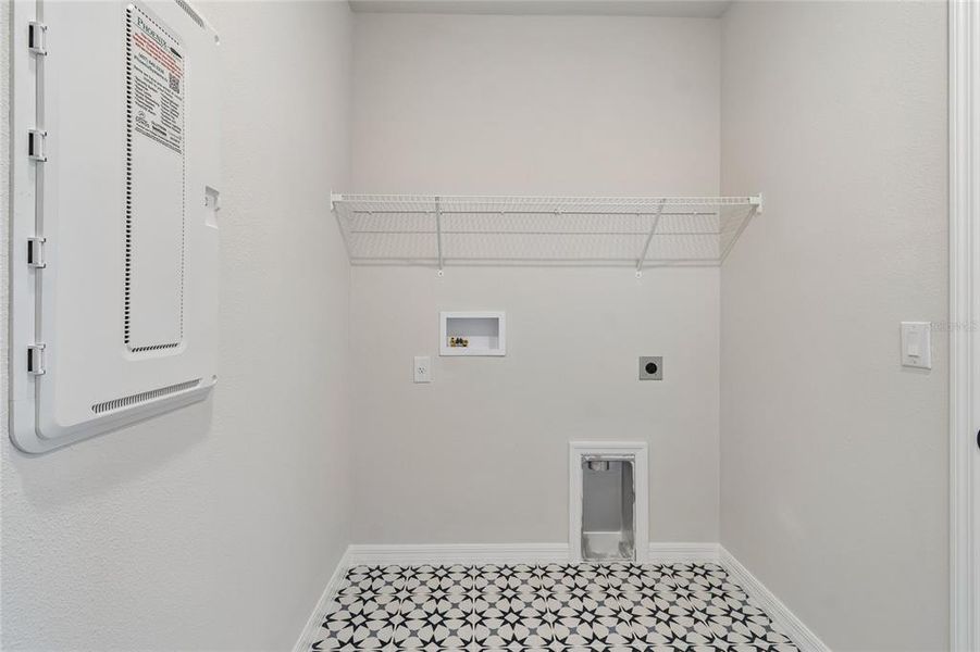 Spacious, unfurnished interior of a new home in Eastlyn, Bradenton (Image 9). Spacious, unfurnished interior of a new home in Eastlyn, Bradenton (Image 9).