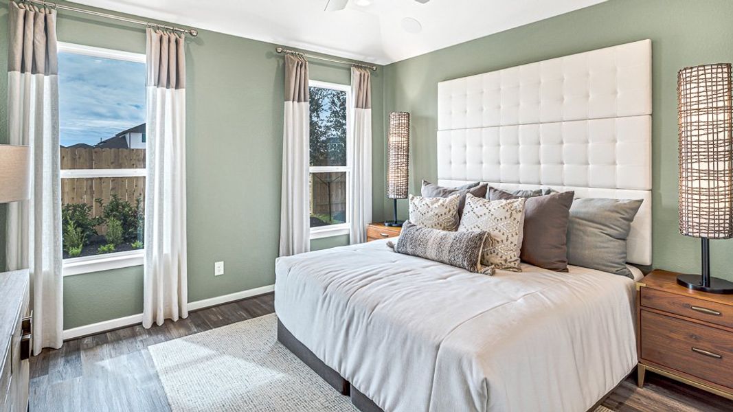 Representative furnished interior of a home built from the Portsmouth by Taylor Morrison in The Retreat at Harvest, Argyle (Image 11).