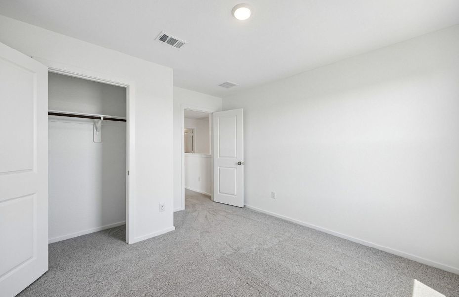 Spacious, unfurnished interior of a new home in Montgomery Bend, Montgomery (Image 21).