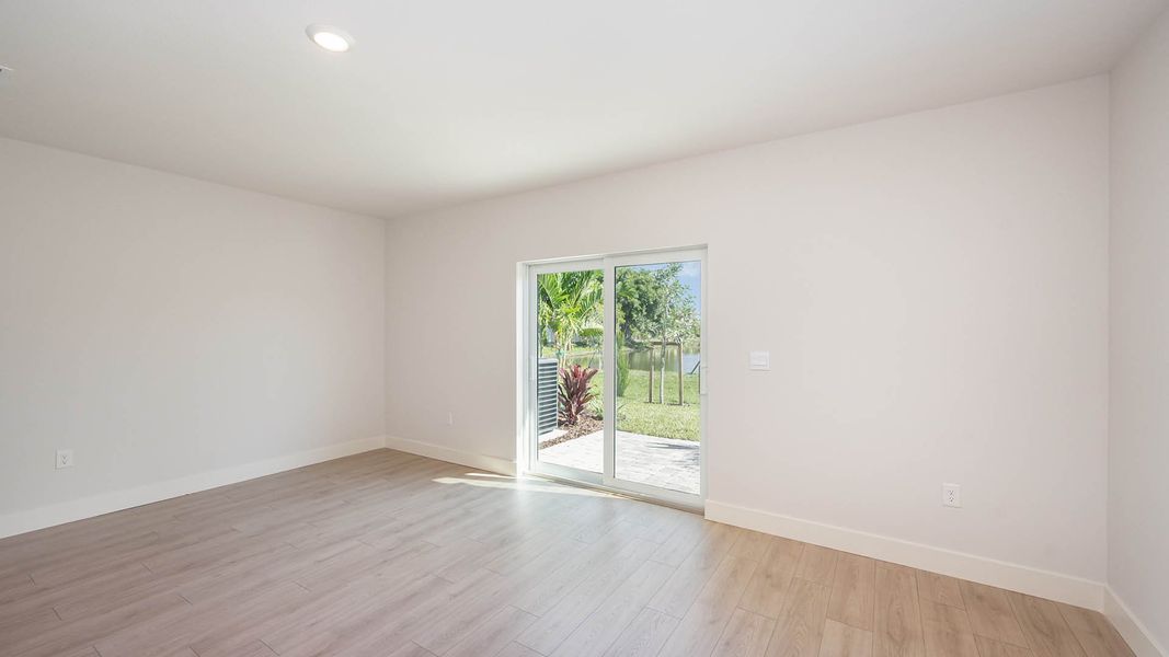 Spacious, unfurnished interior of a new home in Tortuga Cay, Satellite Beach (Image 6).