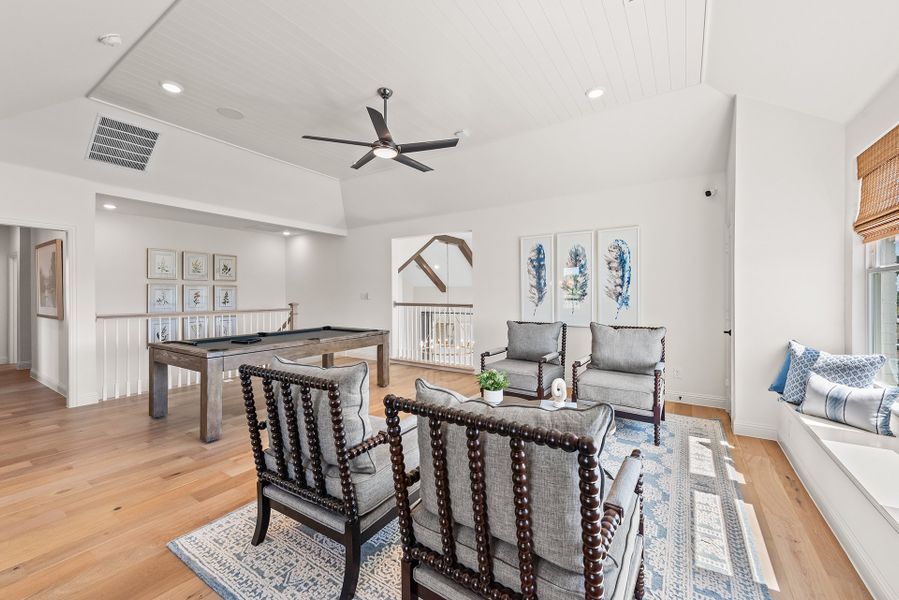 Representative furnished interior of a home built from the Huntington - SH 5426 by Shaddock Homes in Ridgeline, McKinney (Image 13). Representative furnished interior of a home built from the Huntington - SH 5426 by Shaddock Homes in Ridgeline, McKinney (Image 13).