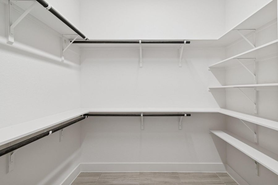 Spacious, unfurnished interior of a new home in , Katy (Image 30).