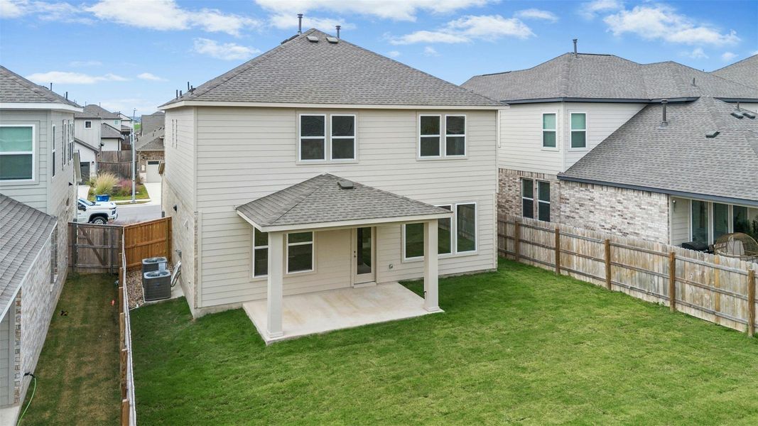 Exterior details and patio area of a home in University Heights, Round Rock (Image 4).