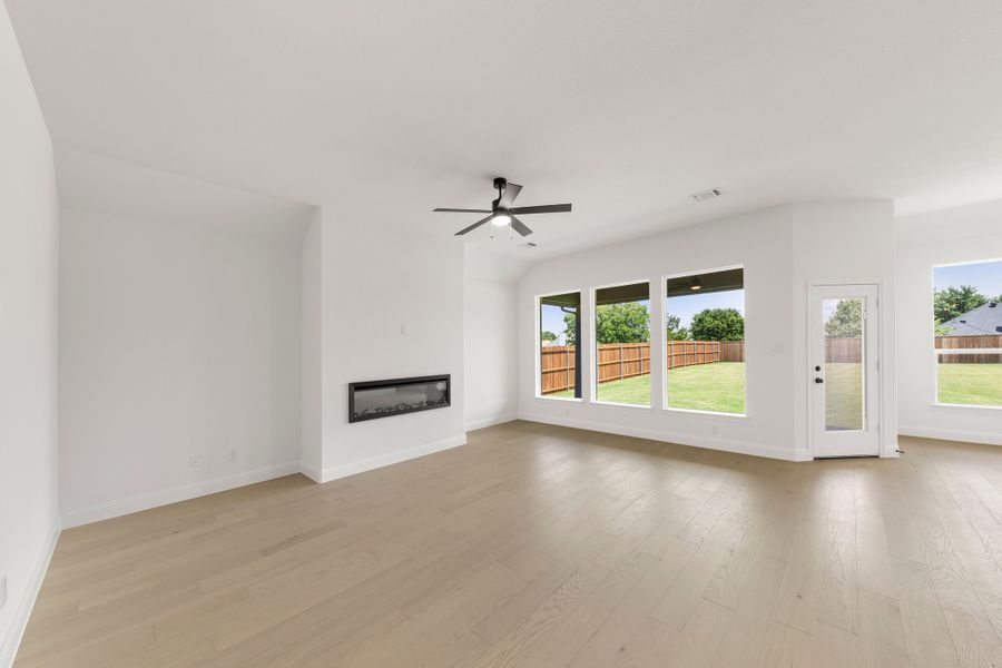 Spacious, unfurnished interior of a new home in Lovers Landing, Forney (Image 15).