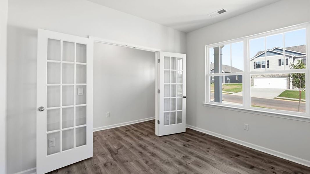 Spacious, unfurnished interior of a new home in Waverly Station, Greenwood (Image 17).