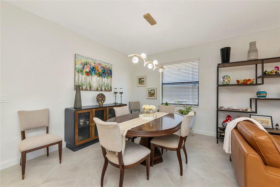 Furnished interior view inside a new home in Lorraine Lakes at Lakewood Ranch, Lakewood Ranch (Image 7).