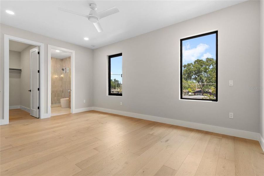 Spacious, unfurnished interior of a new home in , Orlando (Image 26).