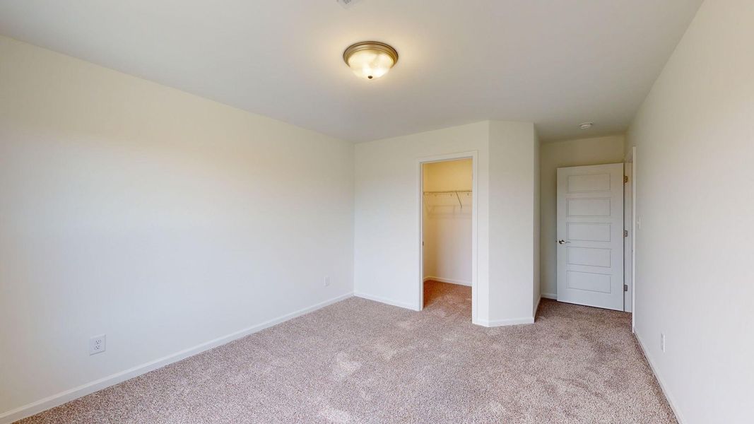 Representative unfurnished interior of a home built from the Yorkshire A by JC Jackson Homes,LLC in Heritage Pointe, Newport (Image 30).