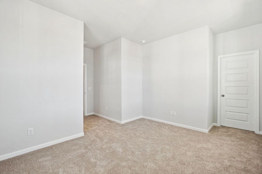 Spacious, unfurnished interior of a new home in Heron's Walk at Summers Corner, Summerville (Image 37). Spacious, unfurnished interior of a new home in Heron's Walk at Summers Corner, Summerville (Image 37).