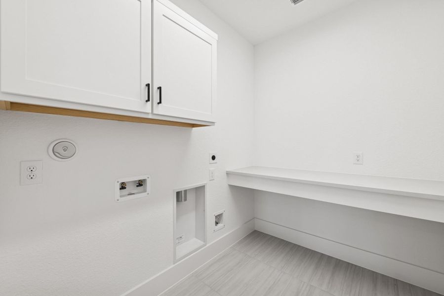 Spacious, unfurnished interior of a new home in Easthaven at Bridgeland Central - Vision Collection, Cypress (Image 20). Spacious, unfurnished interior of a new home in Easthaven at Bridgeland Central - Vision Collection, Cypress (Image 20).