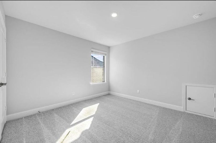 137 South Oak Drive - Ready Now!