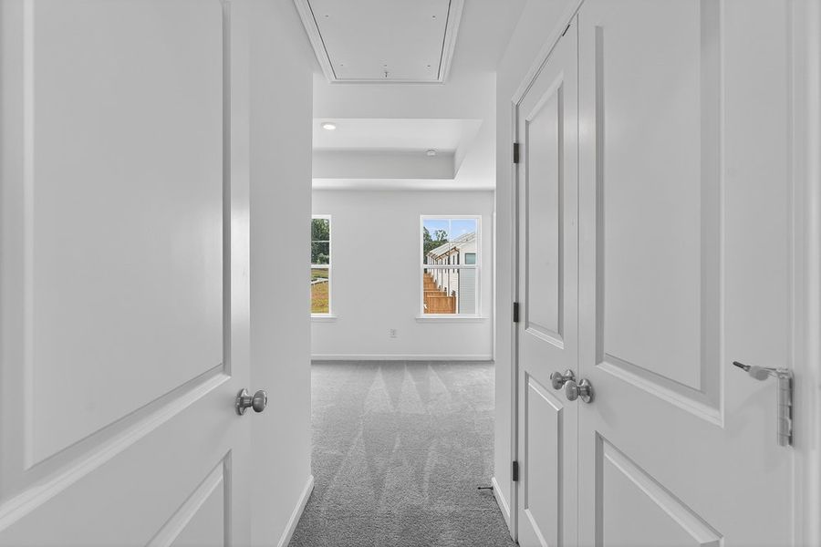Spacious, unfurnished interior of a new home in Rosewood Farm, Lawrenceville (Image 29).
