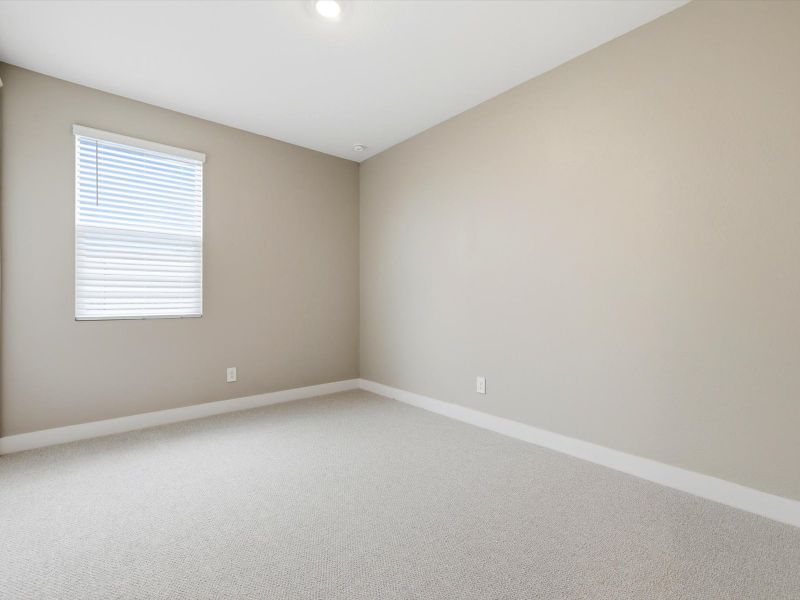 Spacious, unfurnished interior of a new home in Legacy Place, Glendale (Image 19).