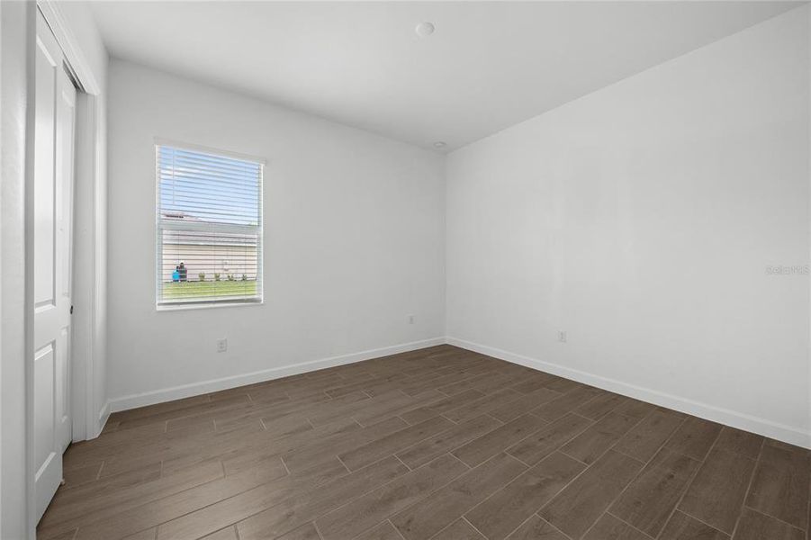 Spacious, unfurnished interior of a new home in Calusa Country Club, Lakewood Ranch (Image 34).