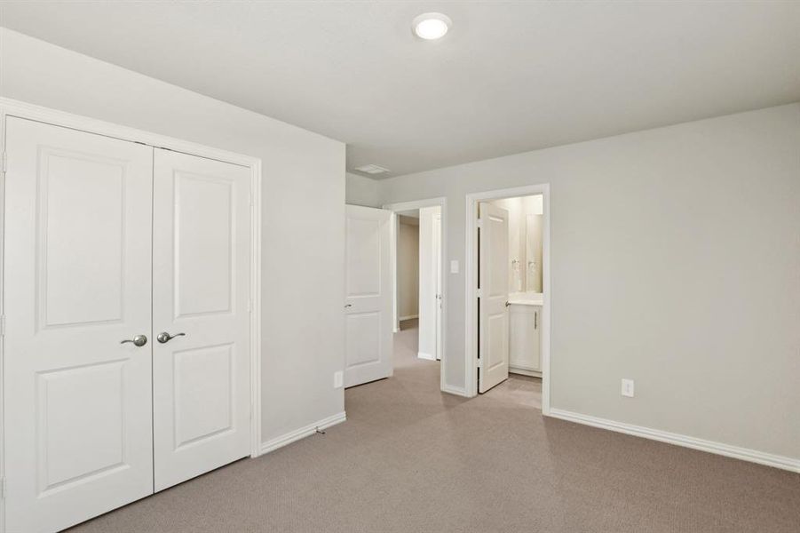 Photo is not of the actual home, but is an inspirational photo of builder’s model home and may depict options, furnishings, and/or decorator features that are not included. Photo is not of the actual home, but is an inspirational photo of builder’s model home and may depict options, furnishings, and/or decorator features that are not included.