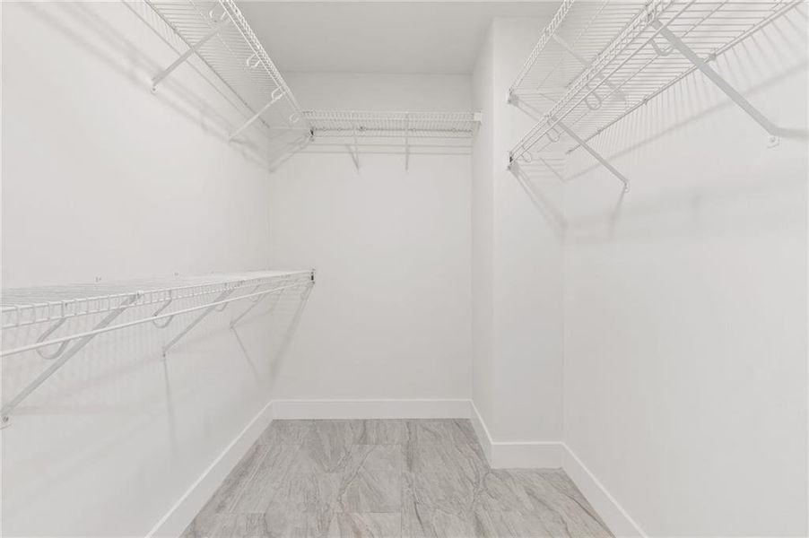 Spacious, unfurnished interior of a new home in , Gainesville (Image 47).