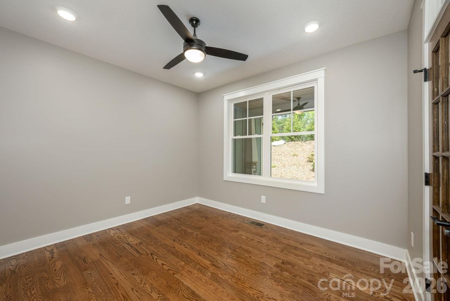 Spacious, unfurnished interior of a new home in , Flat Rock (Image 20).