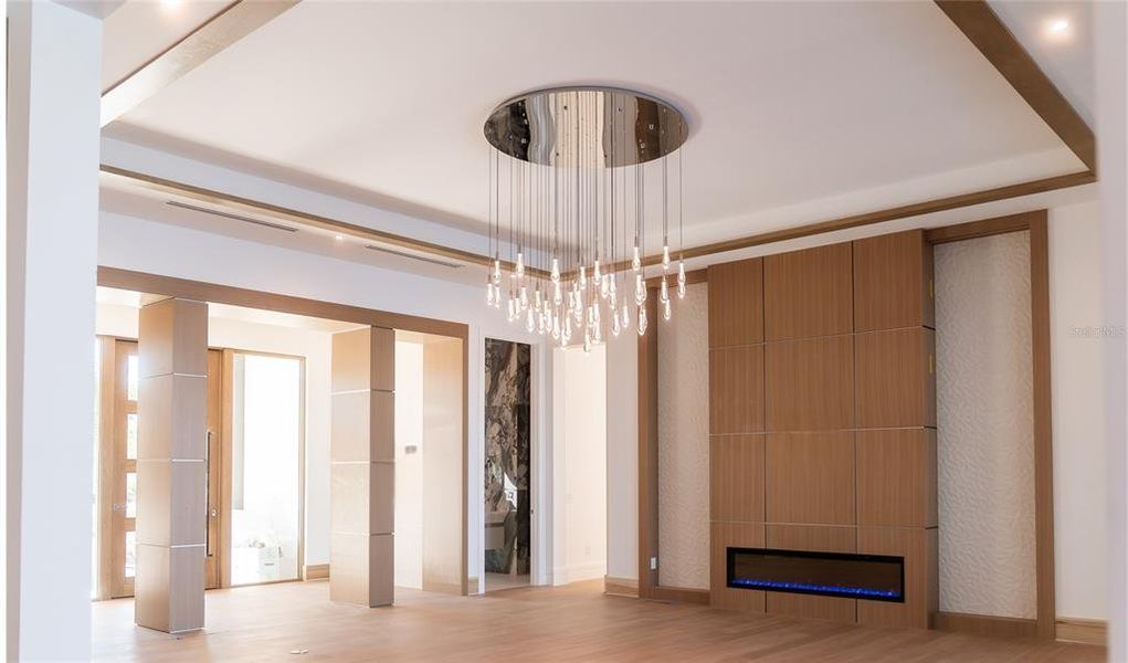 Spacious, unfurnished interior of a new home in , Sarasota (Image 11).