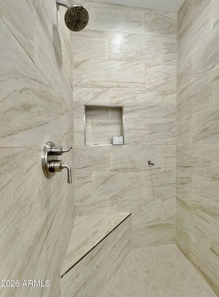 Tile shower with seat Tile shower with seat