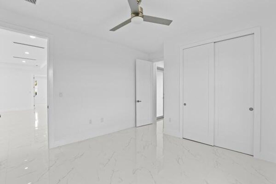 Spacious, unfurnished interior of a new home in , Loxahatchee (Image 60).